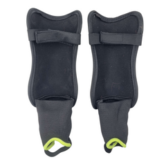 >> COSCO Predator II Shin Guards - Adult